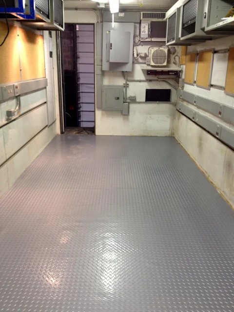 Deployable mobile office — equipment and installation detail